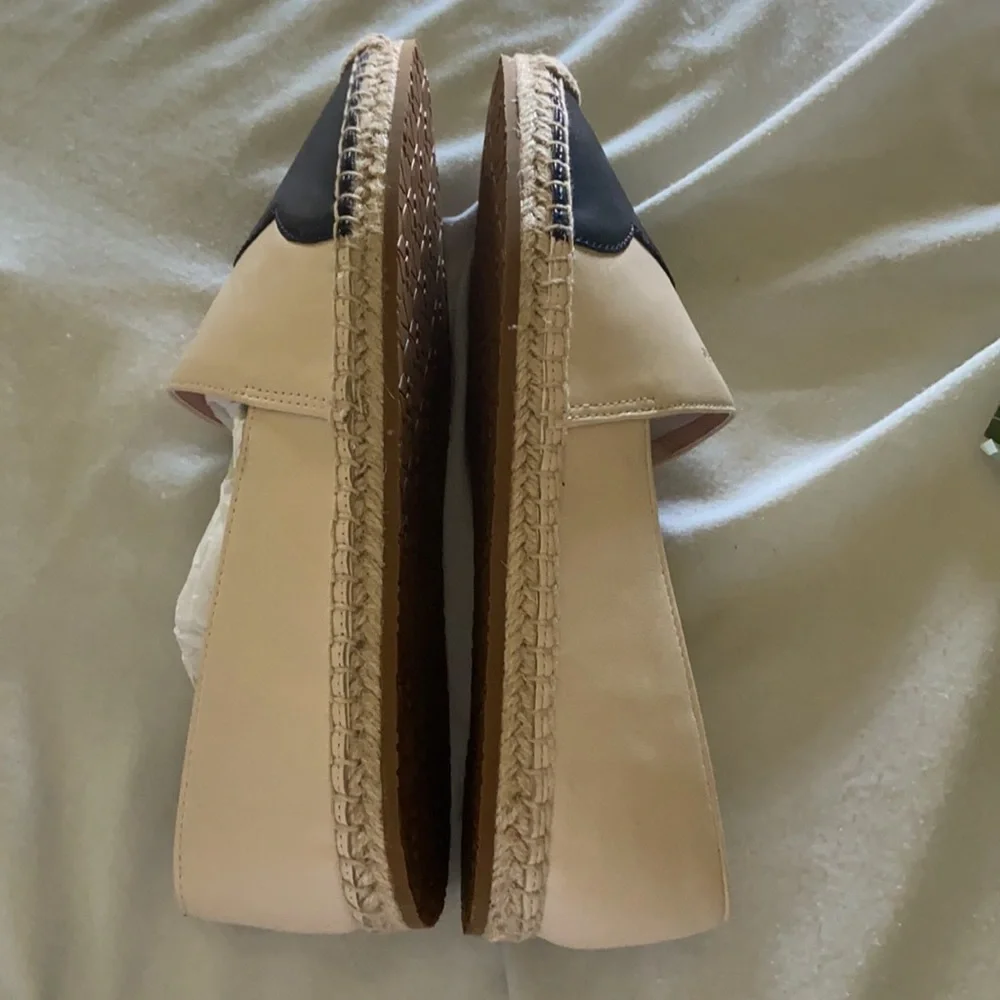 Kate Spade Garden 6.5 cream/black espadrilles New in Box